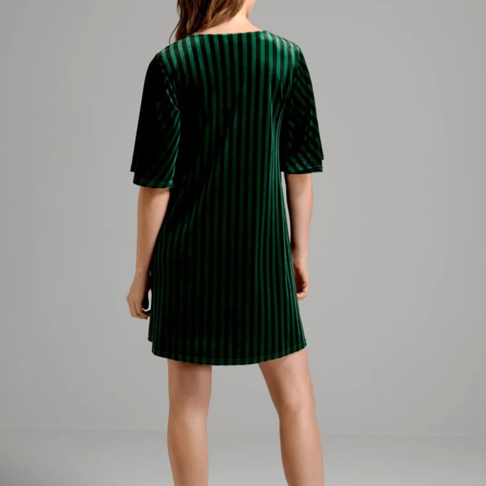 Conjuring Magic Shift Dress - Picture 4 of 9